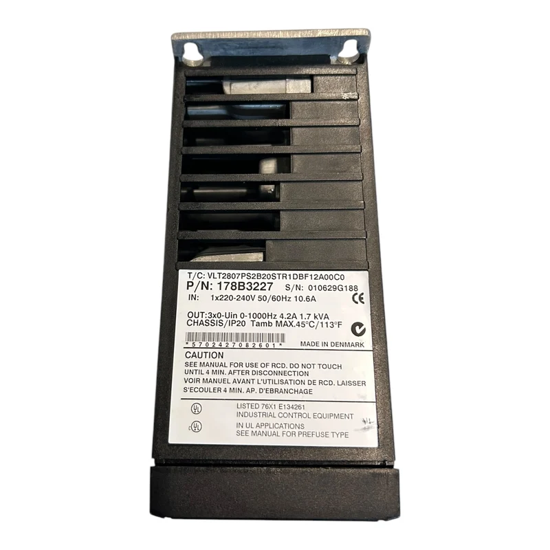 Danfoss VLT2807 178B3227 Frequenzumrichter VLT2807PS2B20STR1DBF12A00C0 Danfoss V