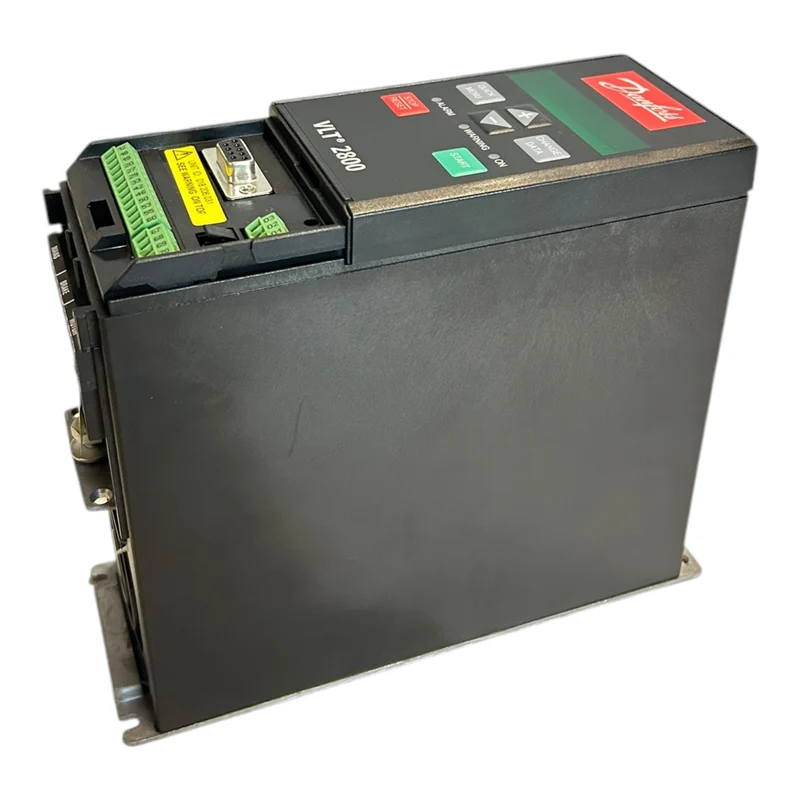 Danfoss VLT2803 195N0007 Frequenzumrichter VLT2803PS2B20STR1DBF10A00C0 Danfoss V