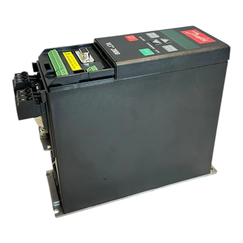 Danfoss VLT2805 195N0019 Frequenzumrichter VLT2805PS2B20STR1DBF10A00C0 Danfoss V