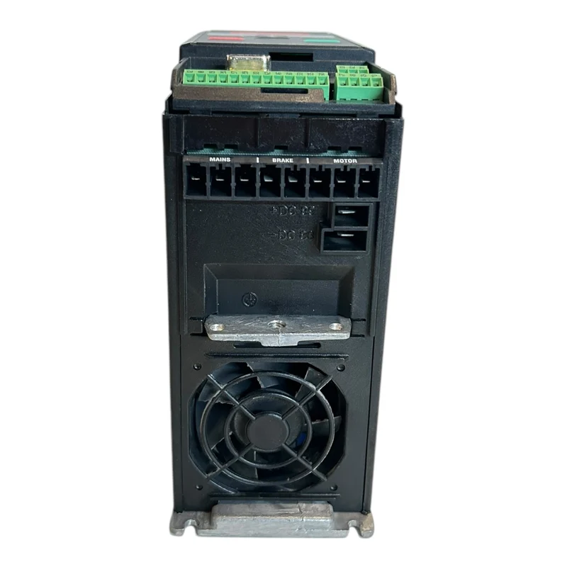 Danfoss VLT2805 195N0019 Frequenzumrichter VLT2805PS2B20STR1DBF10A00 Danfoss VLT