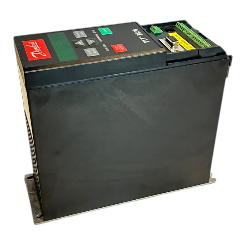 Danfoss VLT2805 195N0019 Frequenzumrichter VLT2805PS2B20STR1DBF10A00 Danfoss VLT