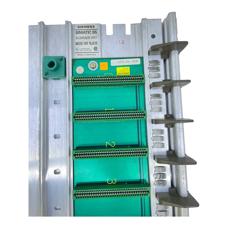 Siemens 6ES5701-1LA12 Subrack Baugruppenträger für industriellen Einsatz Siemens