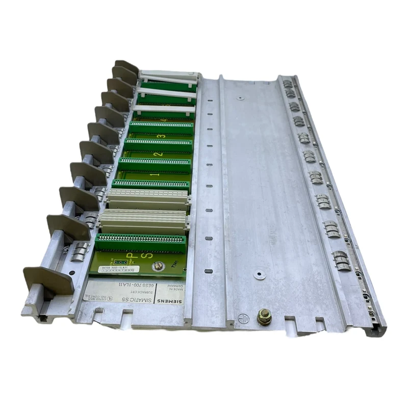 Siemens 6ES5700-1LA11 Subrack Baugruppenträger für industriellen Einsatz