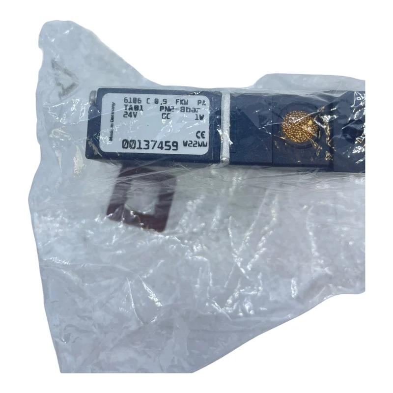 Bürkert Magnetventil 6106 C 0,9 FKM PA 24V 00137459 Magnetventil von Bürkert