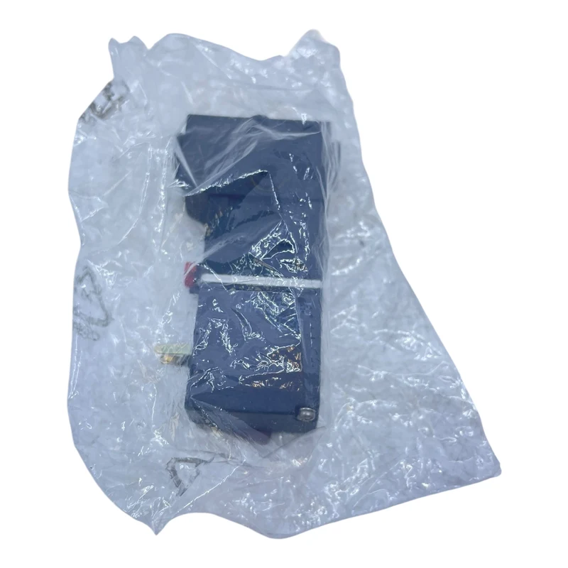 Bürkert Magnetventil 6106 C 0,9 FKM PA 24V 00137459 Magnetventil von Bürkert