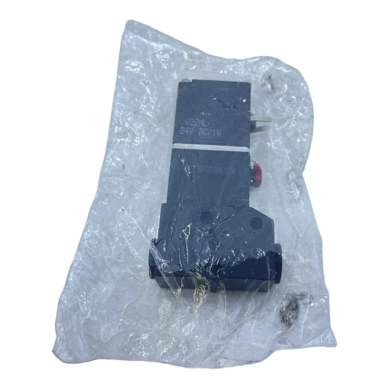 Bürkert Magnetventil 6106 C 0,9 FKM PA 24V 00137459 Magnetventil von Bürkert