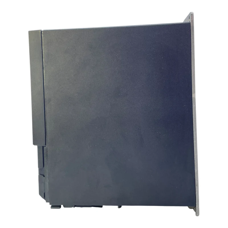 Danfoss Frequenzumrichter 0,9kVA VLT 2800 195N0003 220-240V 5,9A Industrie