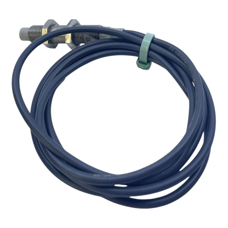 Omron Induktiver Sensor M18 5mm PNP NO 10–30V DC E2E2-X5MB1