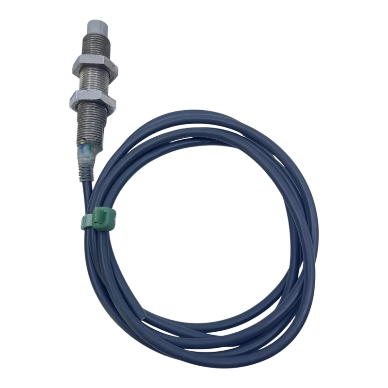 Omron Induktiver Sensor M18 5mm PNP NO 10–30V DC E2E2-X5MB1