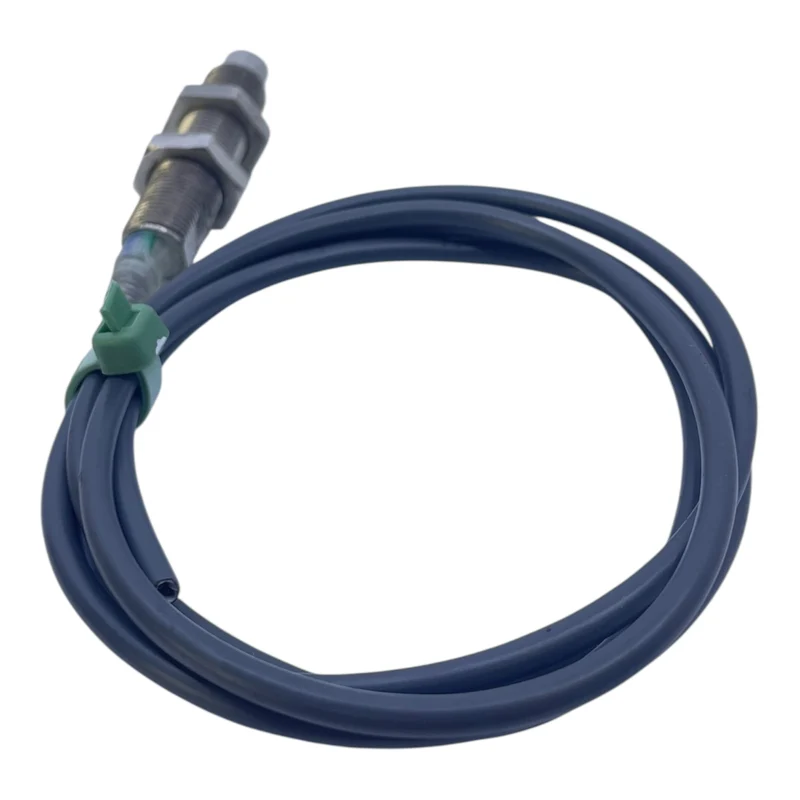 Omron Induktiver Sensor M18 5mm PNP NO 10–30V DC E2E2-X5MB1