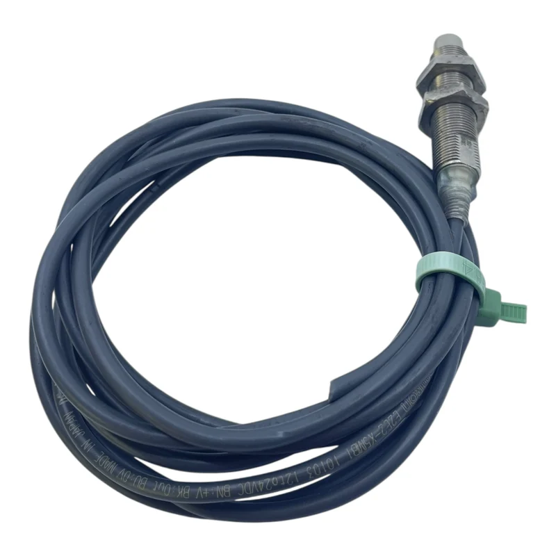 Omron Induktiver Sensor M18 5mm PNP NO 10–30V DC E2E2-X5MB1