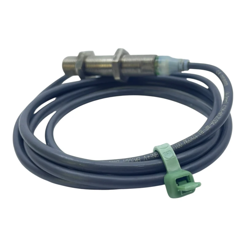Omron Induktiver Sensor M12 4mm PNP NO 10–30V DC E2A-M12LS04-WP-B1