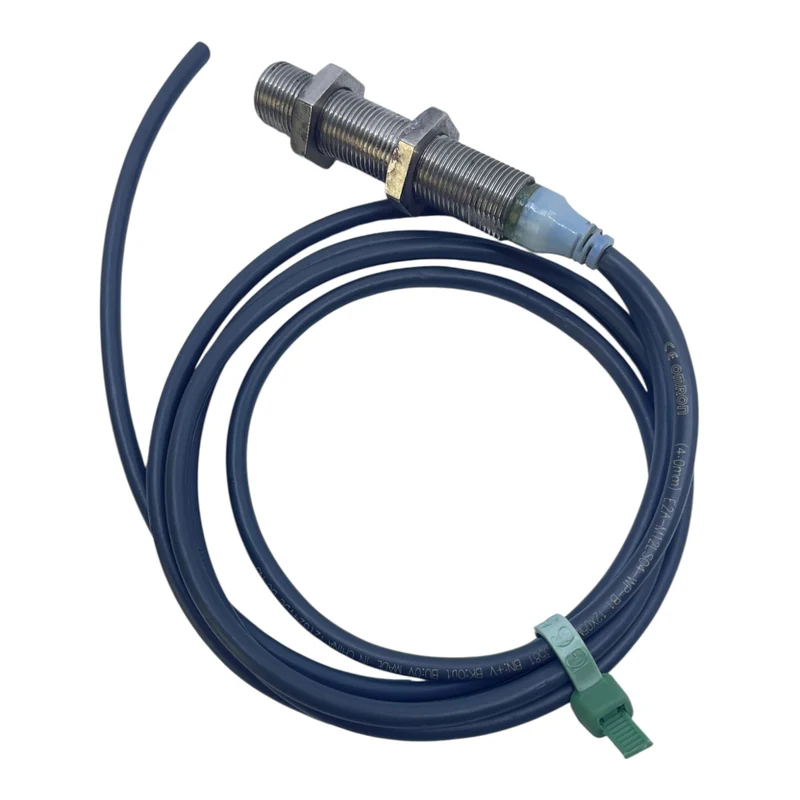 Omron Induktiver Sensor M12 4mm PNP NO 10–30V DC E2A-M12LS04-WP-B1