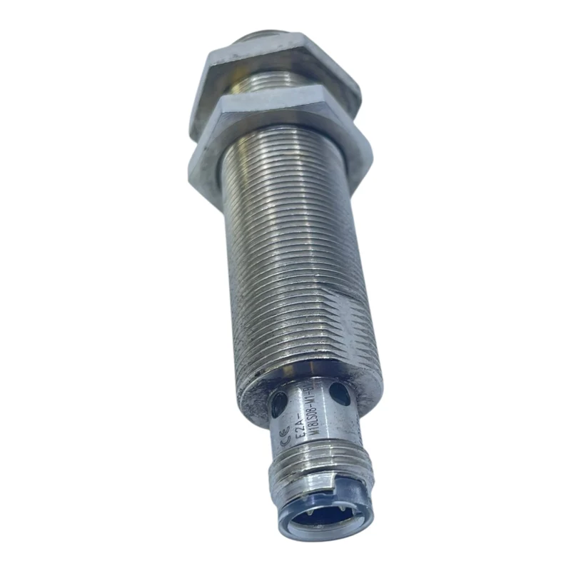 Omron Induktiver Sensor E2A-M18LS08-M1-B1 Näherungsschalter M18