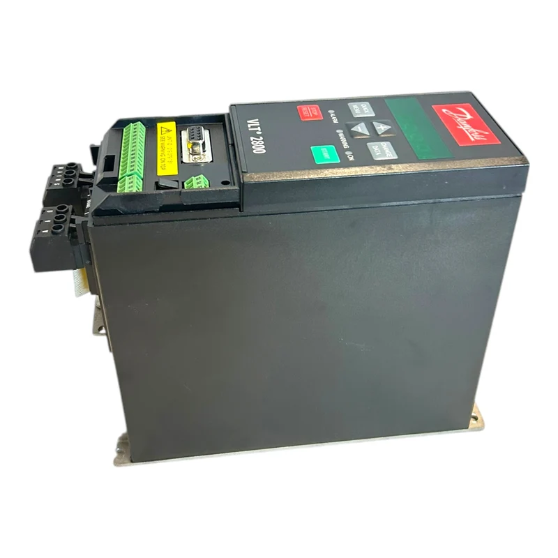 Danfoss VLT2803 195N0007 Frequenzumrichter VLT2803PS2B20STR1DBF10A00C0