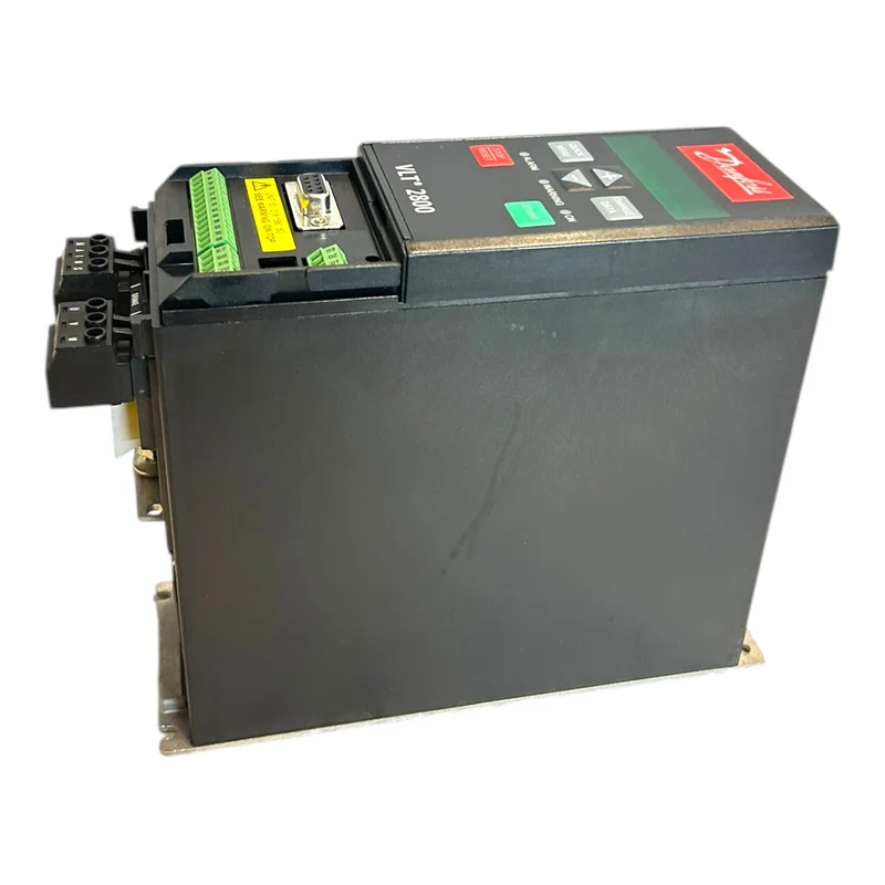 Danfoss VLT2803 195N0007 Frequenzumrichter VLT2803PS2B20STR1DBF10A00C0