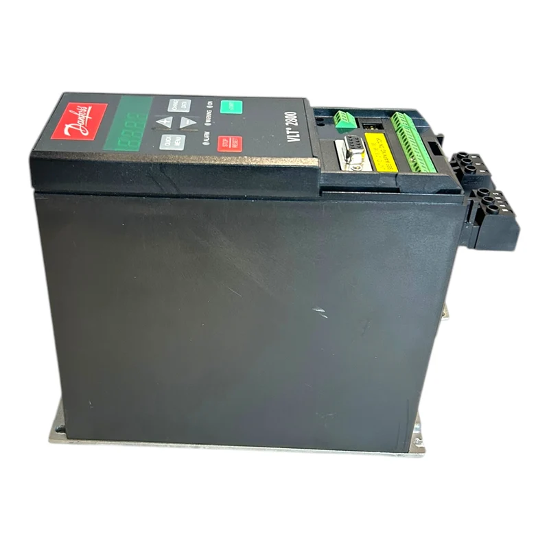 Danfoss VLT2805 195N0019 Frequenzumrichter VLT2805PS2B20STR1DBF10A00C0