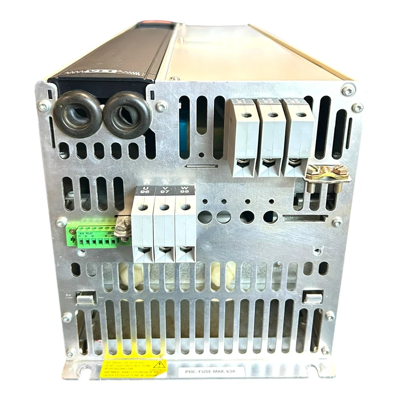 Danfoss 175Z4153 VLT5027PT5C20STR3DLFD00A00C0 Frequenzumrichter IndustrieEinsatz