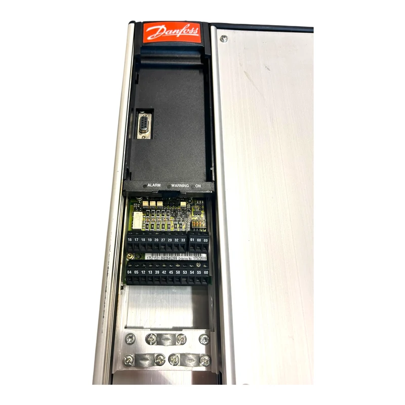 Danfoss 175Z4153 VLT5027PT5C20STR3DLFD00A00C0 Frequenzumrichter IndustrieEinsatz