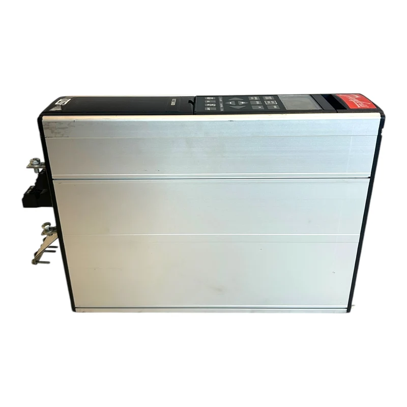 Danfoss 175Z0031 VLT5001PT5B20STR3D0F00A00C0 Frequenzumrichter Industrie Einsatz