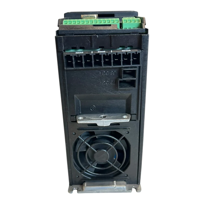 Danfoss VLT2805 195N0015 Frequenzumrichter VLT2805PS2B20STR1DBF00A00 Danfoss VLT