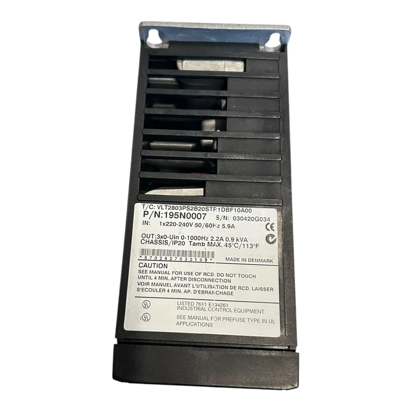 Danfoss VLT2803 195N0007 Frequenzumrichter VLT2803PS2B20STR1DBF10A00C0 Danfoss V
