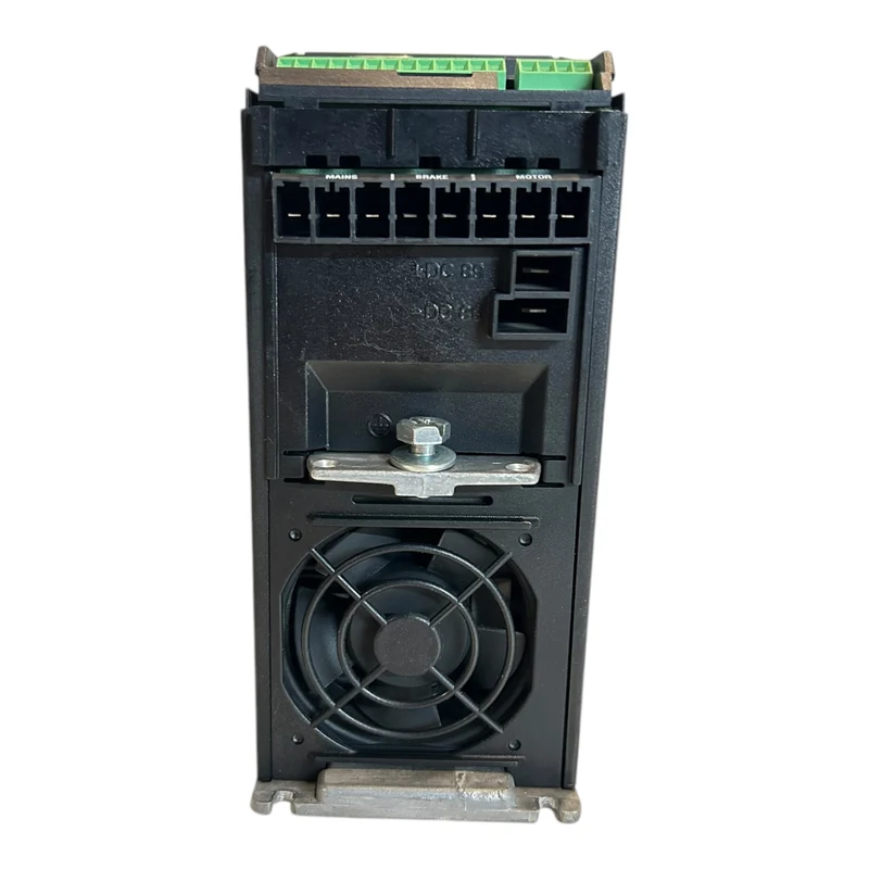 Danfoss VLT2803 195N0007 Frequenzumrichter VLT2803PS2B20STR1DBF10A00C0 Danfoss V
