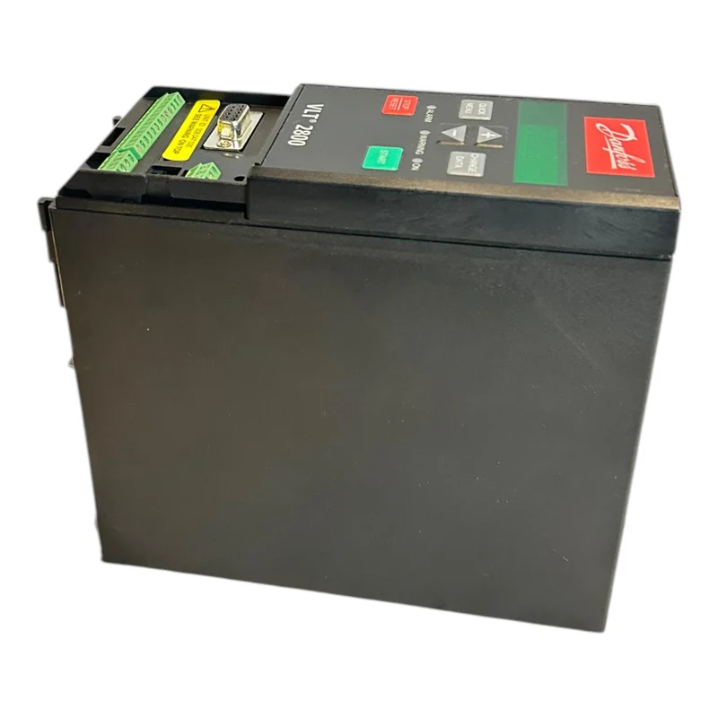 Danfoss VLT2803 195N0007 Frequenzumrichter VLT2803PS2B20STR1DBF10A00C0 Danfoss V