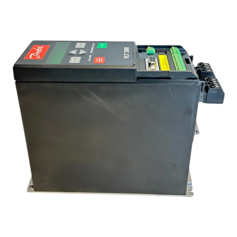 Danfoss VLT2803 195N0007 Frequenzumrichter VLT2803PS2B20STR1DBF10A00C0 Danfoss V