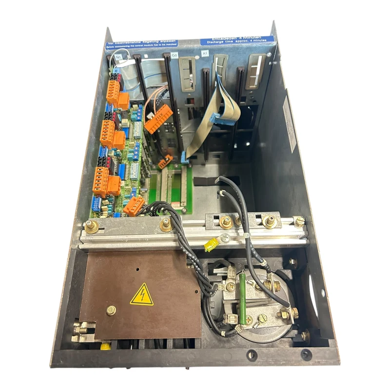 Siemens 6SC6101-2A-Z Simodrive Frequenzumrichter für industriellen Einsatz