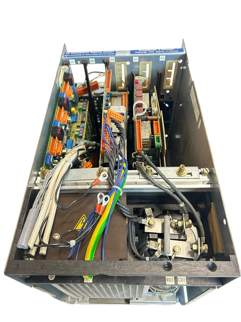 Siemens 6SC6101-2B-Z Simodrive Frequenzumrichter für industriellen Einsatz