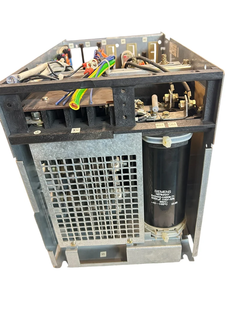 Siemens 6SC6101-2B-Z Simodrive Frequenzumrichter für industriellen Einsatz