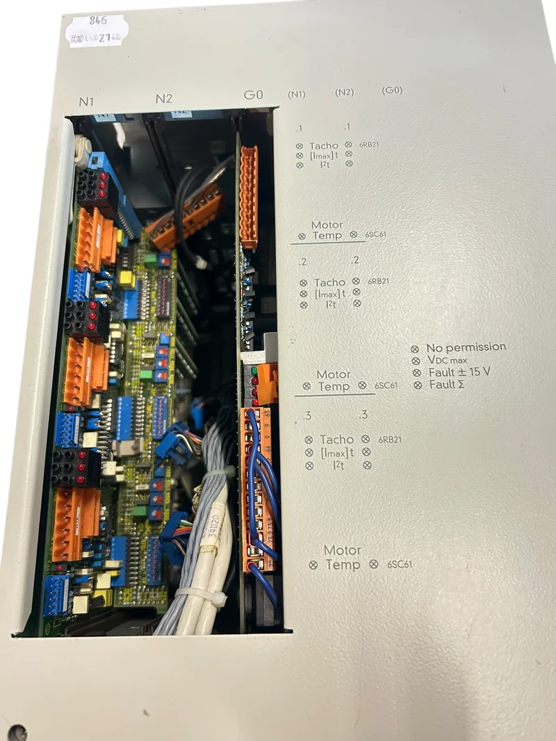 Siemens 6SC6101-2B-Z Simodrive Frequenzumrichter für industriellen Einsatz