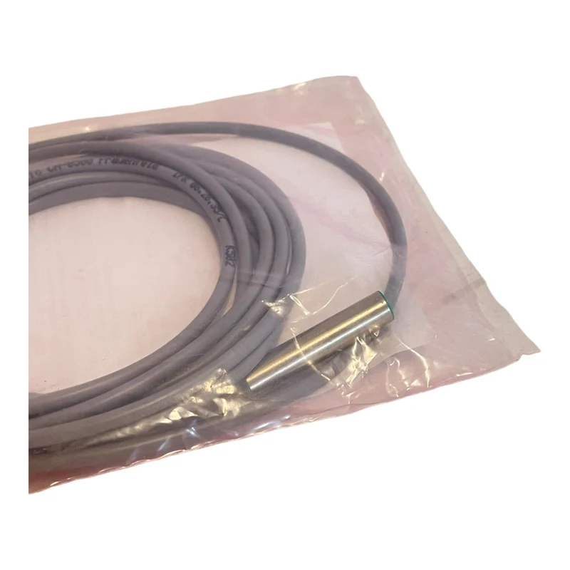 Baumer IFR 06.26.35/L Induktiver Sensor für industriellen Einsatz Baumer IFR 06.