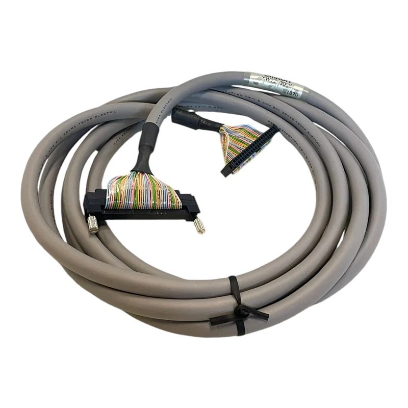 Omron XW2Z-300B Kabel für XW2Z, 24 Vdc, 3m Omron XW2Z-300B Kabel für XW2Z, 24 Vd