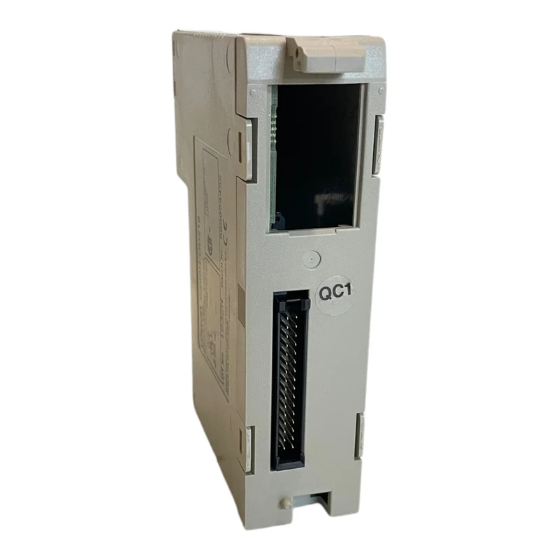Omron C200H-OD218 Output Modul für industriellen Einsatz Omron C200H-OD218 Modul