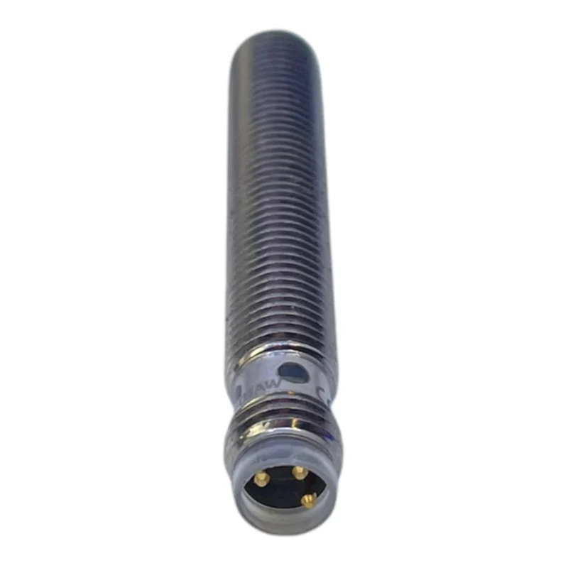 Balluff 1137CN Induktiver Sensor für industriellen Einsatz Balluff 1137CN Sensor