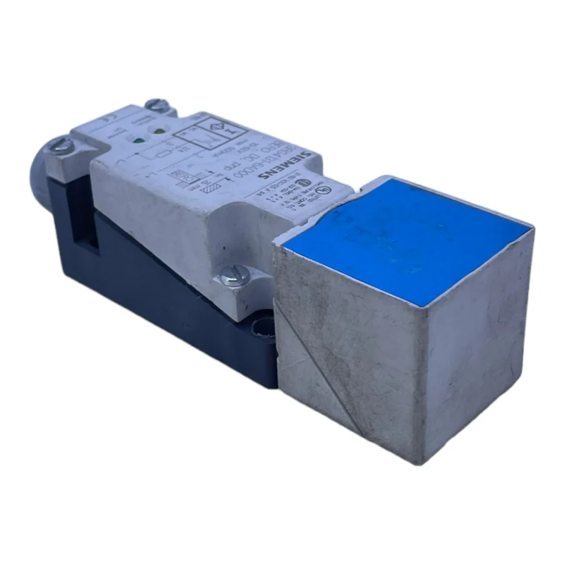 Siemens 3RG4131-6AD00 Näherungsschalter für industriellen Einsatz 3RG4131-6AD00