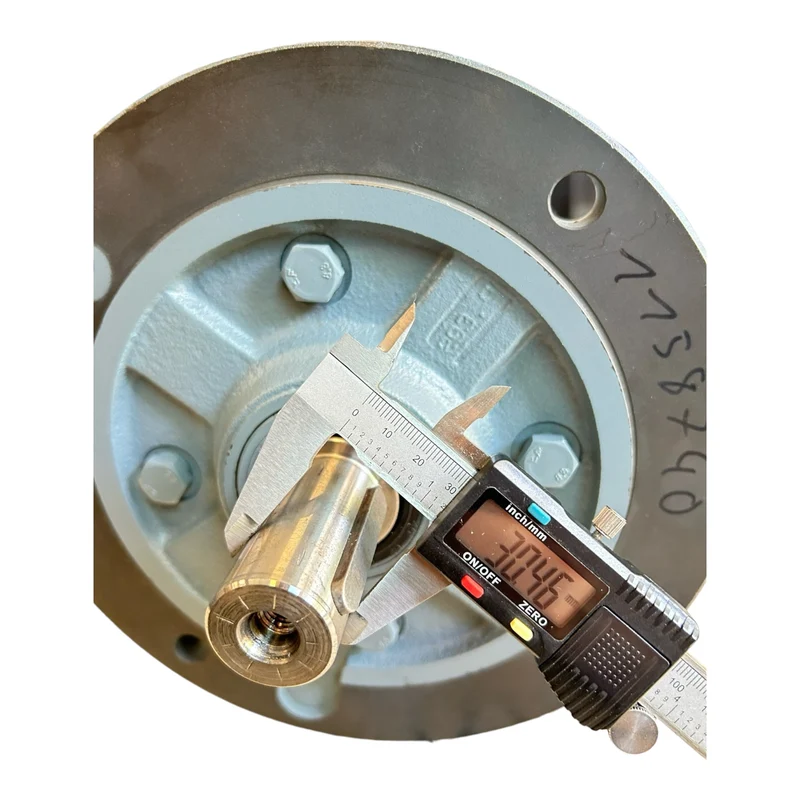 SEW Getriebemotor 2,2kW RF63DV100M4 1410/min 230/400V 245Nm BG1.5 IP54 SEW Motor