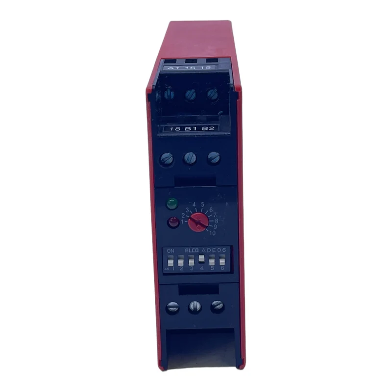 IPF ZM565453 Zeitrelais 24-240V AC/DC