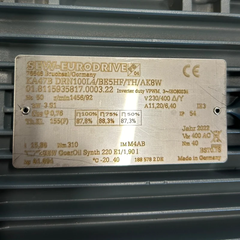 SEW KA47BDRN100L4/BE5HF/TH/AK8W Getriebemotor 3kW Elektromotor mit Getriebe