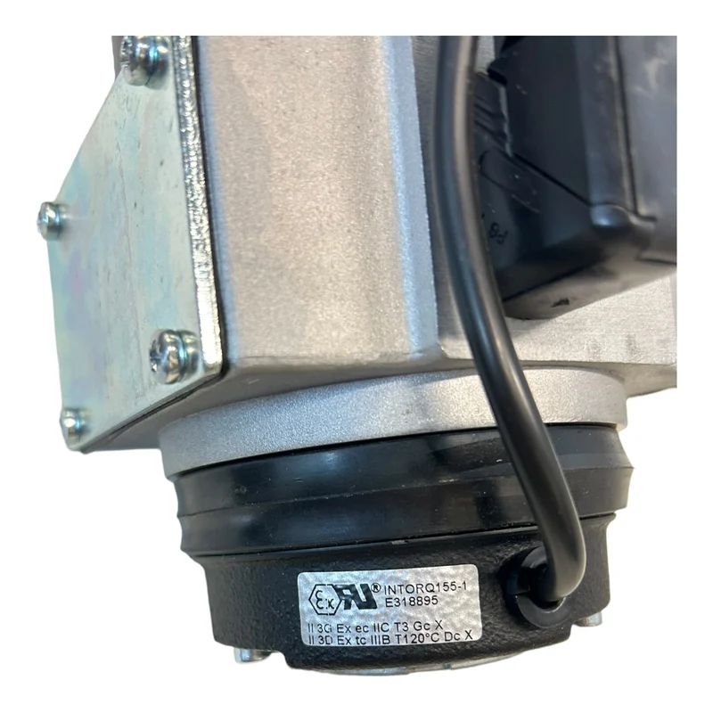 Lenze 13.126.65.4.6.1 Servomotor mit Getriebe für industriellen Einsatz Lenze