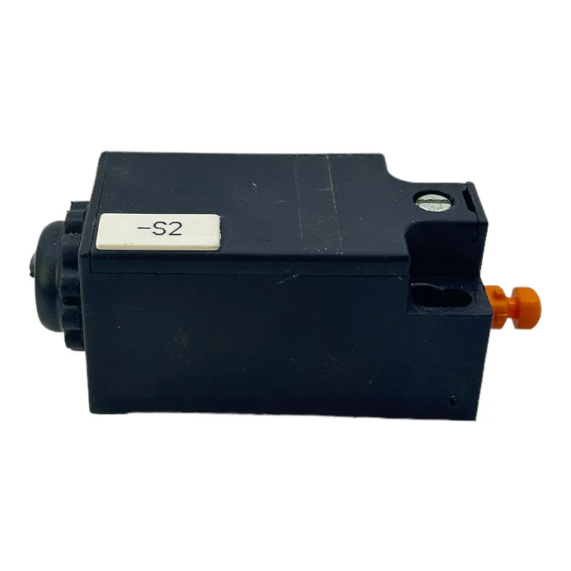 Schmersal SZ2586 Sicherheitsschalter für industriellen Einsatz 230V AC 6A 24V DC