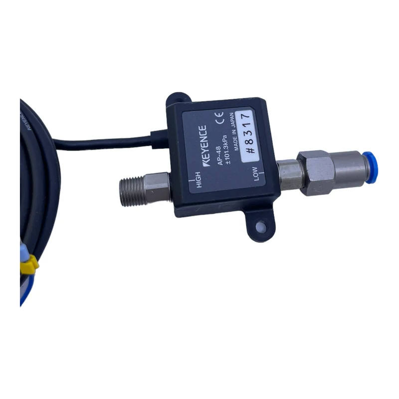 Keyence AP-48 Drucksensor für Industrie Einsatz 12…24V DC +AP-V41AWP Sensoren