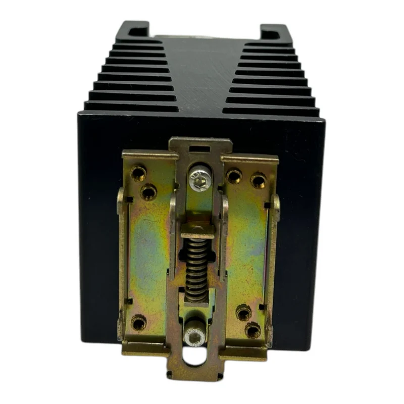 ABB GHR1109406P0001 Halbleiterschütz für industriellen Einsatz 4…32V DC