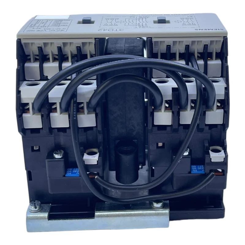Siemens 3TD4202-2AP0 Wendestarter für industriellen Einsatz 230V 50Hz 277V 60Hz