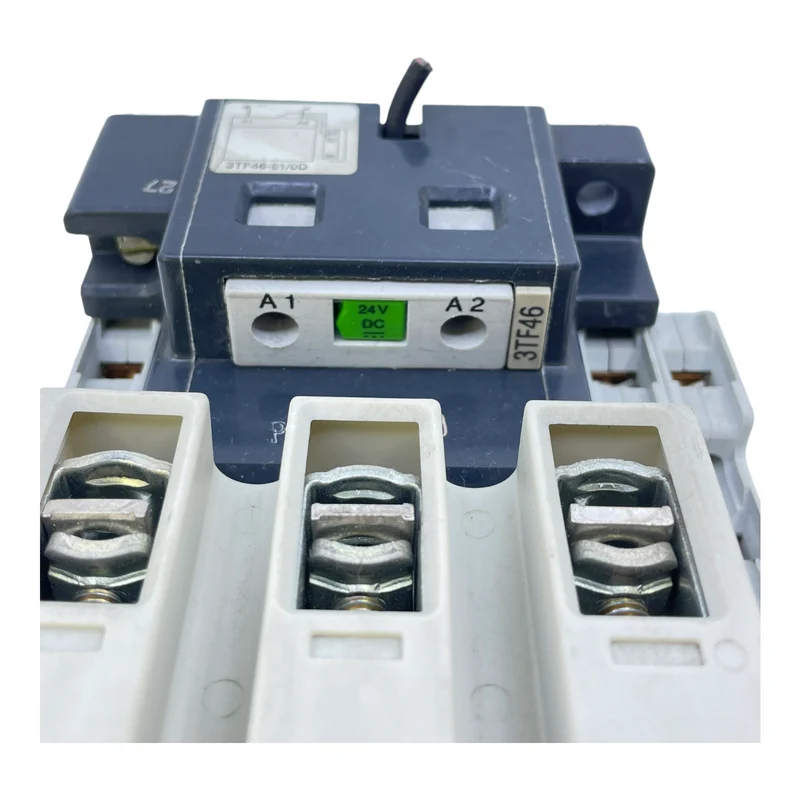 Siemens 3TF46-51/0 Leistungsschütz 24V für industriellen Einsatz Leistungsschütz