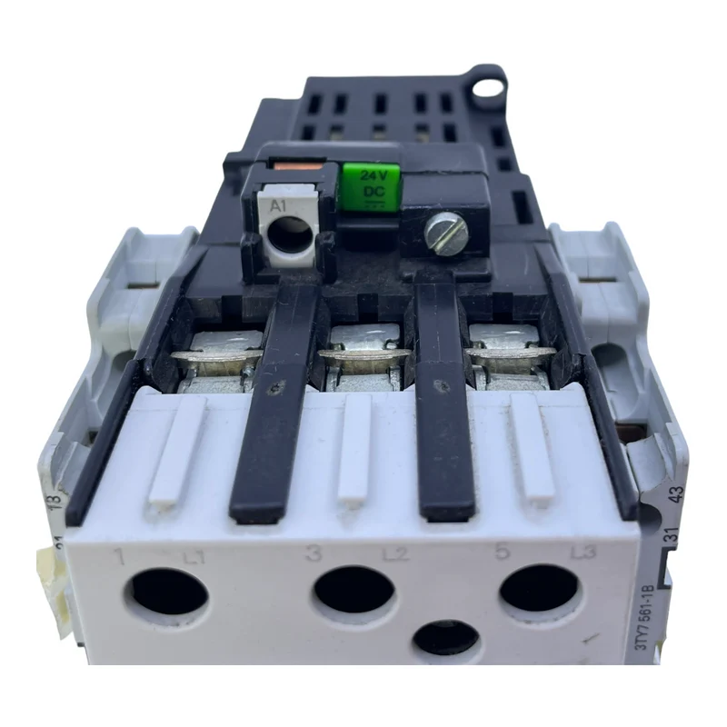 Siemens 3TF4422-0B Leistungsschütz 24V DC für industriellen Einsatz Schütze