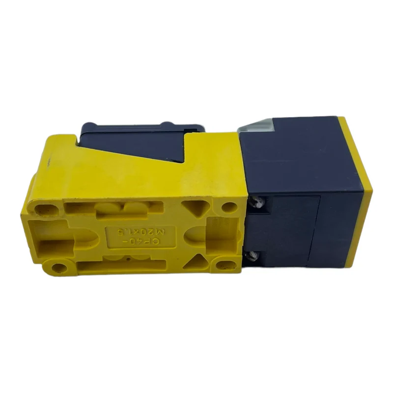 Turck Bi15-CP40-AP6X2 Näherungsschalter 10-30V DC 200mA