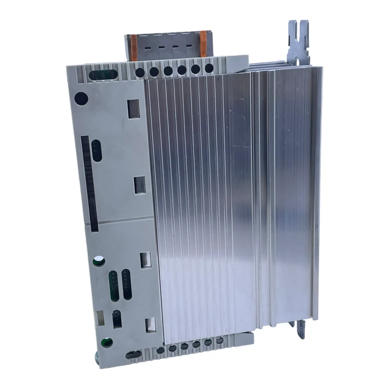 Lenze E82EV751_2C Frequenzumrichter 0,75kW 13127093 8200 vector